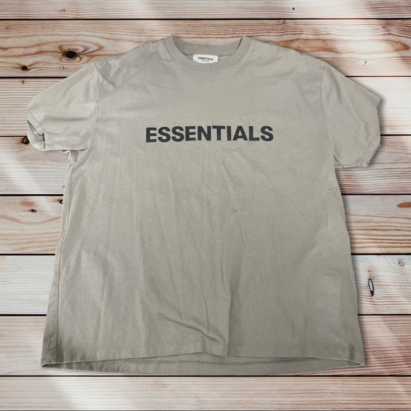 Essentials tshirt - Picture 3 of 3